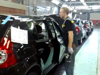 how renault is assembled in moscow